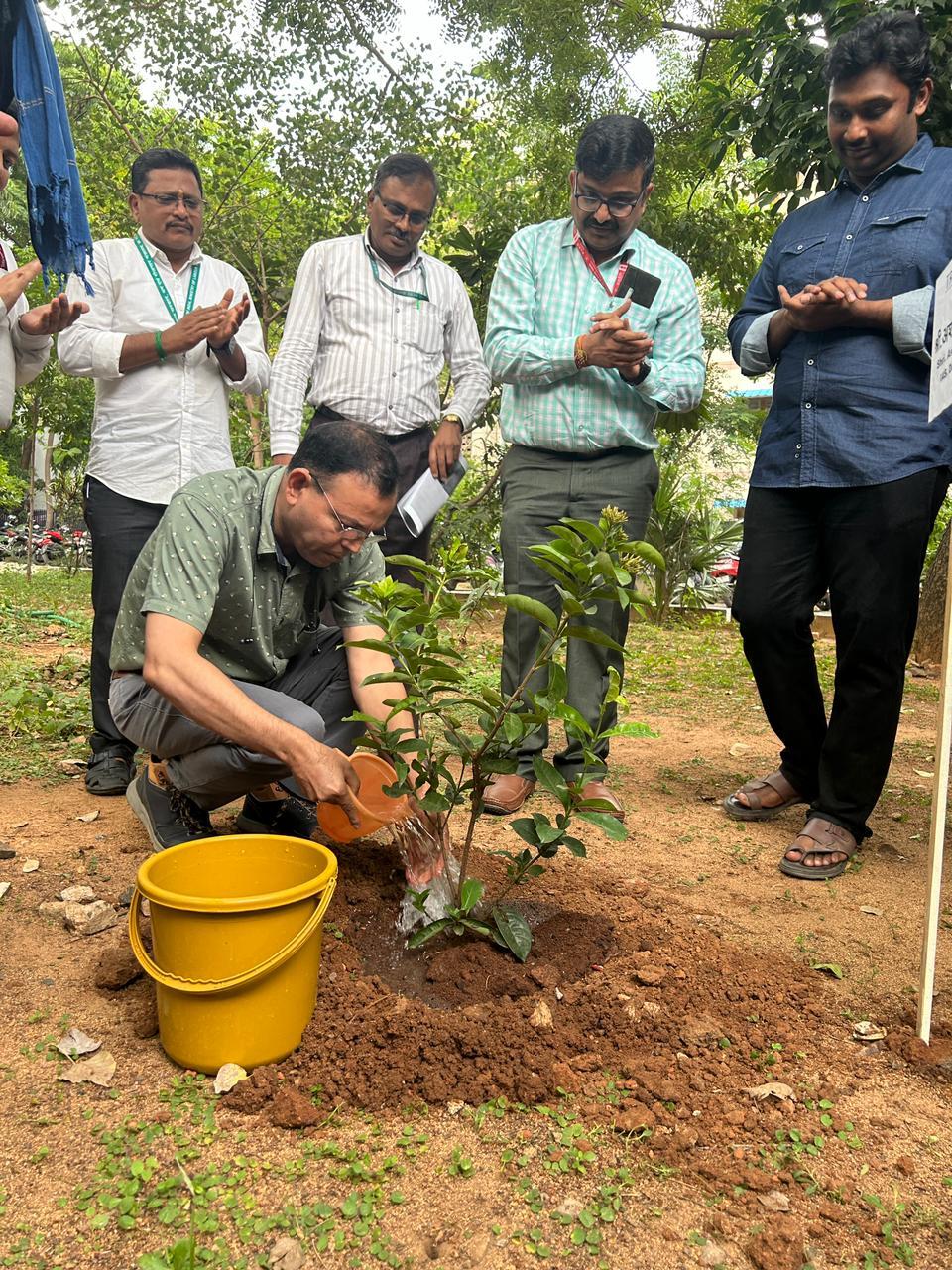 Sh. Ashok Kumar Singh, Director General, ESIC visited KK Nagar ESIC Hospital and RO, Chennai, T.N. and reviewed the medical facilities.